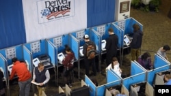 Голосование на одном из участков в Денвере, штат Колорадо, 8 ноября 2016 года