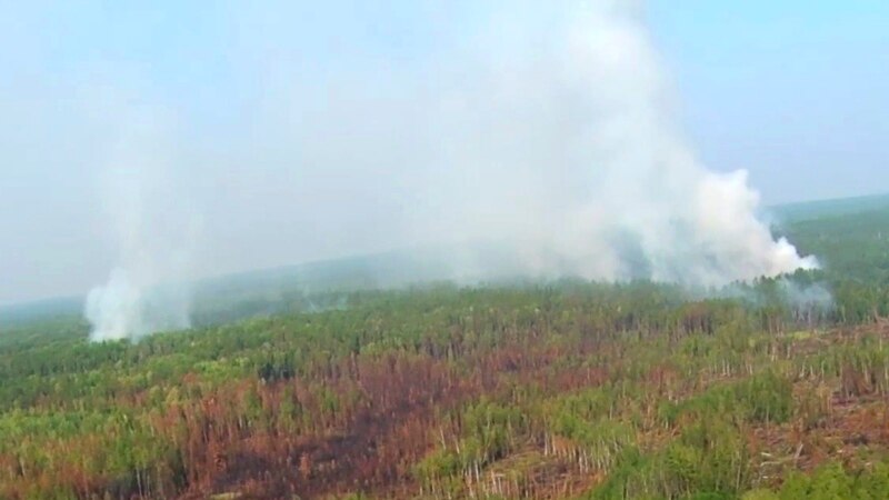 Авион го гасне пожарот кај Љубин 
