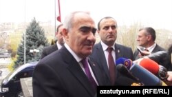 Председатель Национального Собрания Армении Галуст Саакян отвечает на вопросы журналистов, Ереван, 2 декабря 2015 г․