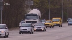 Поліція перекрила в’їзд у Київ – вимірюють температуру (відео)