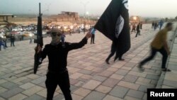 "Yslam döwleti" ýaragly toparynyň söweşijisi