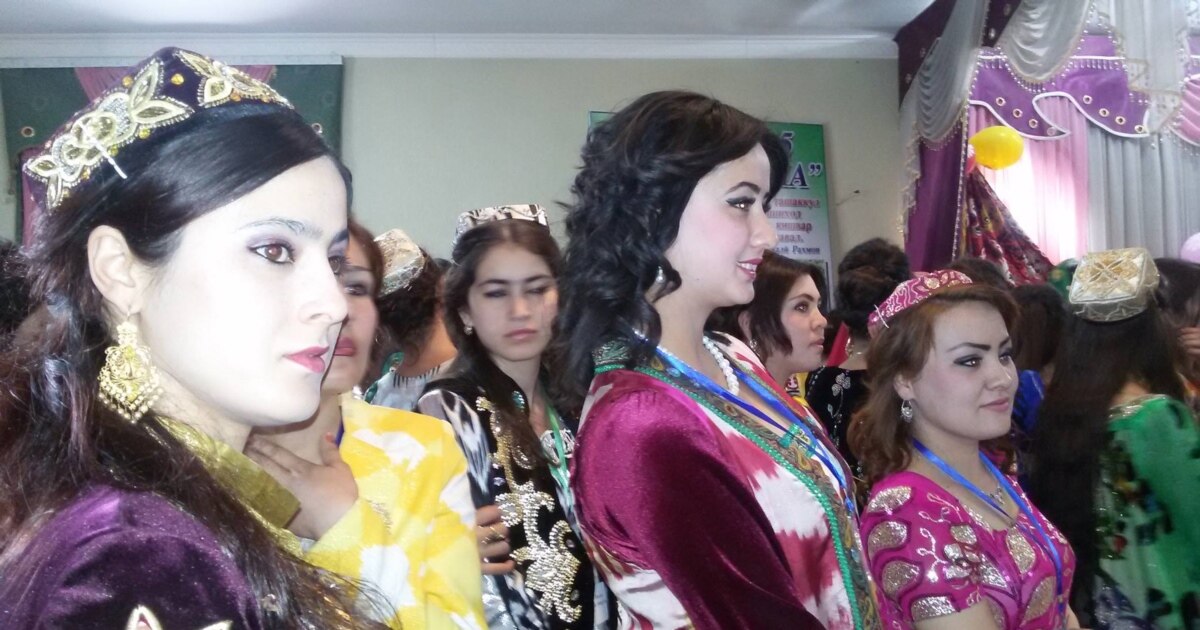 Сайтта жалаңаш әйелдер