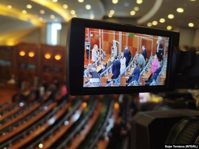 Seanca konstituive e Kuvendit të Kosovës.