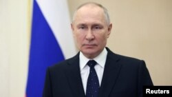 Vladimir Putin a declarat din nou că Rusia se confruntă cu amenințări de securitate și s-a lăudat pe oamenii care luptă pe frontul din Ucraina. 
