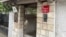 Ulaz u restoran u beogradskom naselju Senjak u kojem se dogodilo ubistvo, 15. maj 2026.
