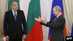 Румен Радев и Владимир Путин по време на срещата им през юни 2019 г.