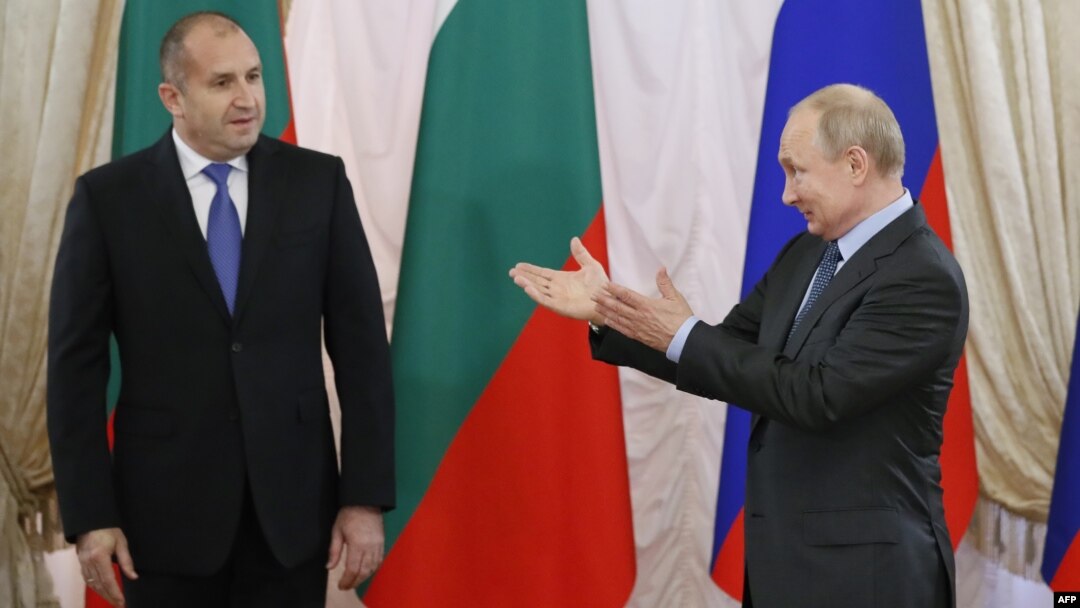 Румен Радев и Владимир Путин по време на срещата им през юни 2019 г.