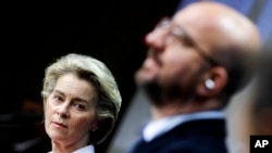 Ursula von der Leyen și Charles Michell la conferința UE pe teme de securitate și COVID