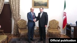 Iran- Iranian Deputy Foreign Minister Abbas Araghchi (R) meets with Armenian Ambassador Artashes Tumanian in Tehran, December 26,2018.
