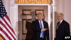 Trump prilikom susreta sa Kellyijem u New Yorku 20. novembra 2016.