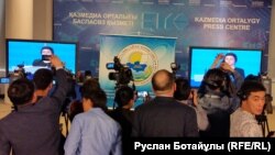 Телевизионные дебаты с участием представителей политических партий. Астана, 16 марта 2016 года.