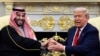 محمد بن سلمان (چپ) در کاخ سفید