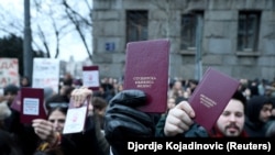 Studenti sa indeksima na protestu ispred Ustavnog suda Srbije, 12. januar 2025.