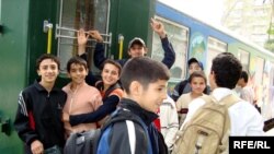 Children in the capital, Baku (file photo)