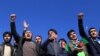 افغان مظاهره‌چیان: دندو کې پاتې چارواکي دې له دندو لیرې شي