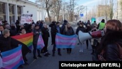 Трансгендерлер құқығын қорғау маршына жиналған белсенділер. Киев, 18 қараша 2018 жыл.