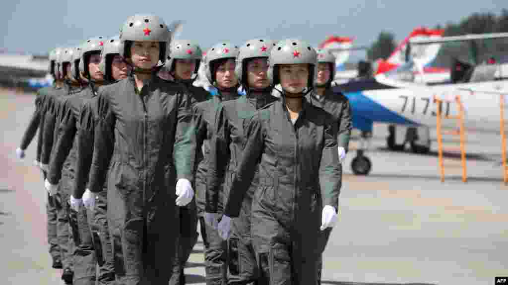 The first of the People's Liberation Army's female fighter pilots were introduced at a Beijing ceremony in August 2009.