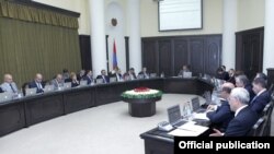 Armenia - Prime Minister Tigran Sarkisian chairs a cabinet meeting in Yerevan, 31May2012.