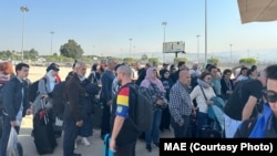 Cincizeci și opt de români și familiile lor au fost repatriați miercuri, pe 9 octombrie, din Liban. 