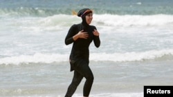 Буркини - купальный костюм для мусульманских женщин