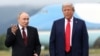 Президент США Трамп та очільник Росії Путін під час перших хвилин зустрічі на Алясці. 15 серпня 2025 року 