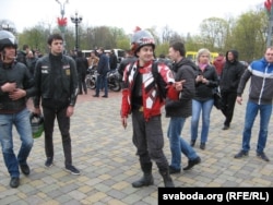 У шлеме з «іракезам»