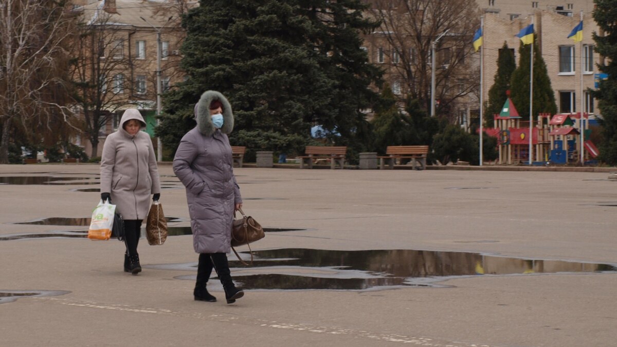 oi5.ru: «Месяца полтора точно протянем»: как люди проводят карантин без заработка «Месяца полтора точно протянем»: как люди проводят карантин без заработка