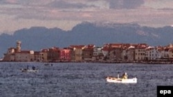The dispute involves land and sea territory around Piran Bay.