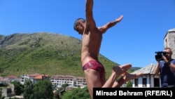 Skakanje sa Starog mosta