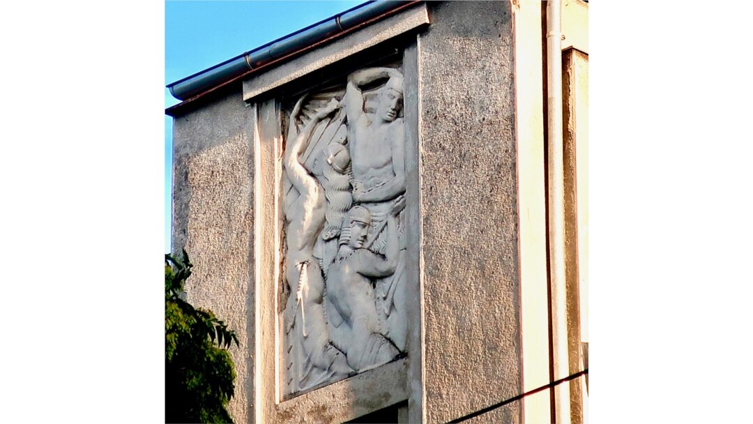 Detaliu pe o clădire Art Deco, str. Gral Constantin Cristescu, București