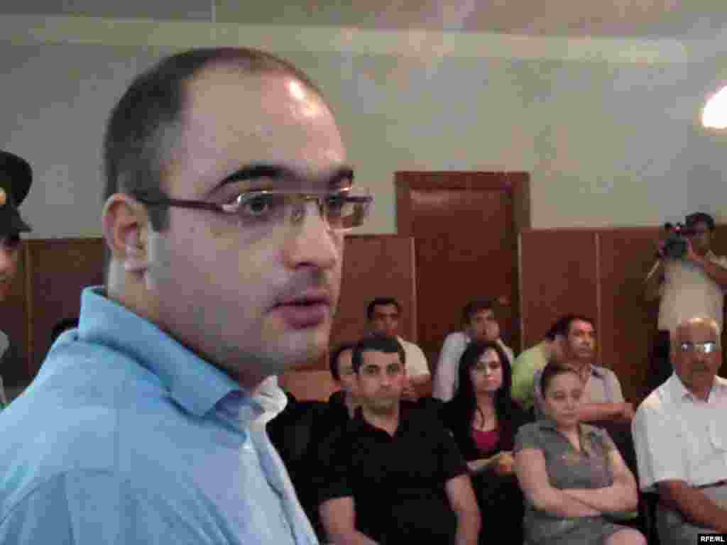 22 aprel - Avropa İnsan Haqları Məhkəməsi jurnalist Eynulla Fətullayevin dərhal azad edilməsi barədə qərar çıxardı