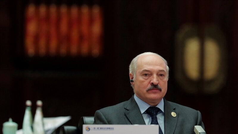 Лукашенкога яқин россиялик ишбилармонларга қарши санкция жорий этиш таклиф қилинди