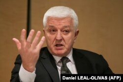 Taksisti će od premijera Duška Markovića tražiti da riješi problem 'divljeg' taksi prevoza