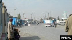 Узбекско-таджикская граница. Бекабад. Фото из архива, 2008 г.