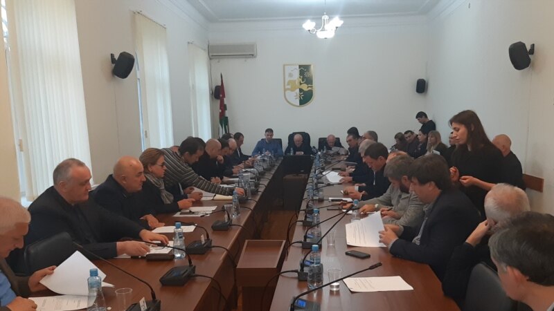 Абхазский парламент одобрил представление Адгура Агрба на должность генпрокурора