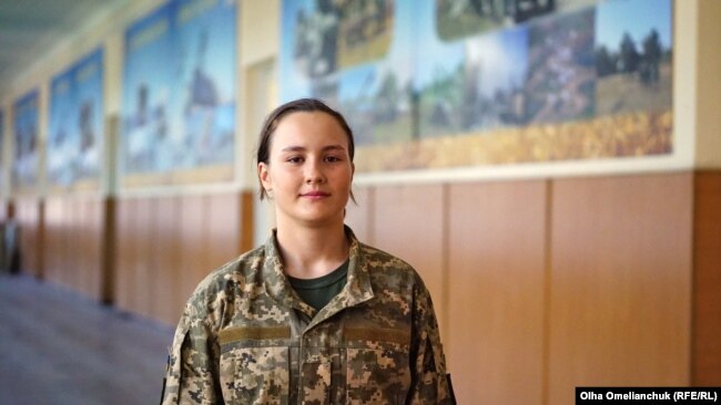 15-річна Аполінарія Іванова готувалася до вступу у КВЛ з 2014 року: дівчина їздила у патріотичні військові табори для дітей