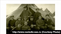 Первые переселенцы – члены коммуны "Икор". 1928 год