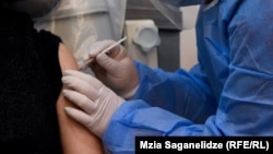 За даними МОЗ, від початку кампанії в Україні вакцинувалися 71 923 людини