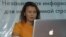Бұрынғы топ-менеджер Мұхтар Жәкішевтің зайыбы Жәмила Жәкішева Азаттық радиосының Алматы бюросында. 27 қыркүйек 2010 жыл