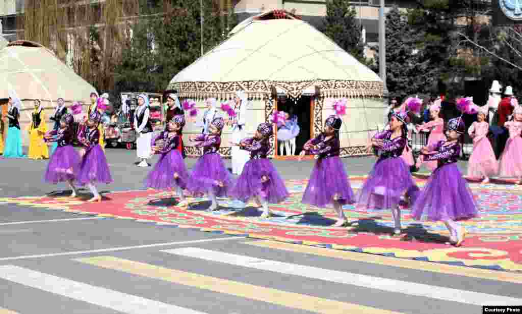 Талас шаары. Нооруз.