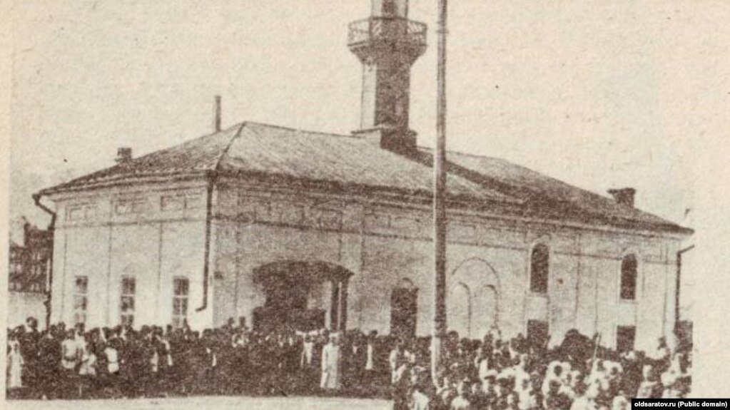 Первая мечеть была построена на этом месте в 1894 году