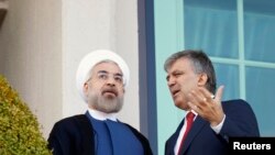 حسن روحانی در کنار عبدالله گل، رئیس جمهور ترکیه