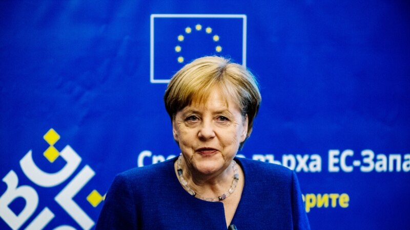 Merkel: Potreban jedinstven pristup migraciji