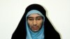 رسانه‌های حامی دولت در ایران با انتشار این تصویر گفته‌اند مجید توکلی برای «گریز از دست ماموران» لباس زنانه بر تن کرده است. 