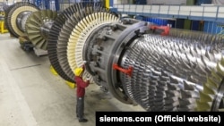 Парогазовая установка фирмы Siemens, иллюстративное фото, 2014 год
