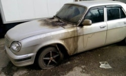 Поджог машины водителя, перевозившего адвоката "Мемориала" из Дагестана в Чечню (предоставлено "Мемориалом")