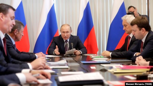 Президент России Владимир Путин проводит совещание в аннексированном Крыму. Ялта, 10 января 2020 года