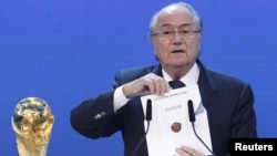 Blatter 2010-cu ildə Rusiyanın ev sahibliyini elan edir