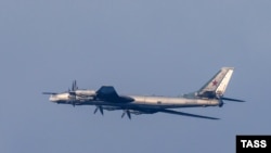 Російський стратегічний бомбардувальник-ракетоносець Ту-95, архівне фото