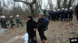 Migratni u blizini grčko-makedonske granice